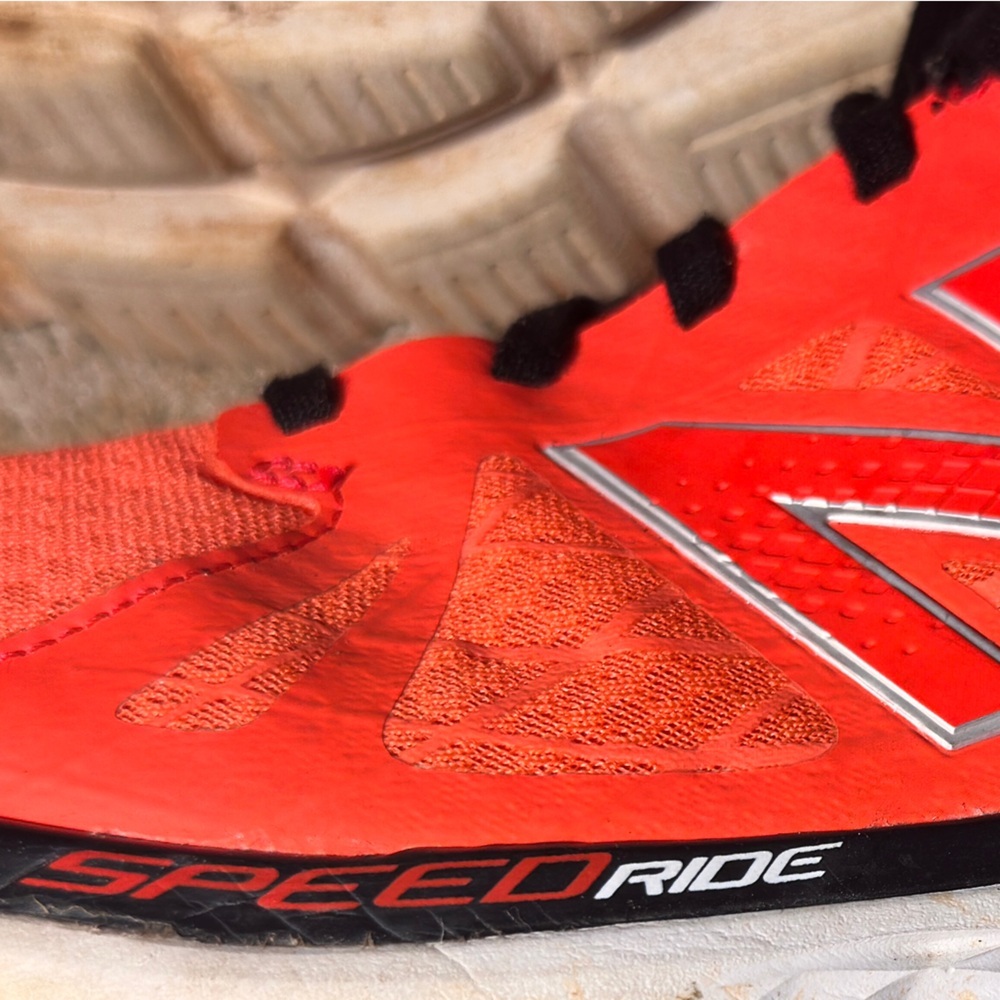 NEW BALANCE 690 v4 SPEED RIDE - RED ATHLETIC SHOES Sz 9.5 - Picture 8 of 9